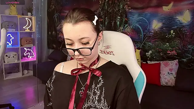 Snapshot of ClaraParks chatting on February 24, 2026, 5:33 pm ClaraParks online show from February 24, 2026, 5:33 pm