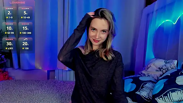 EllaBloom online show from December 3, 2025, 3:43 pm