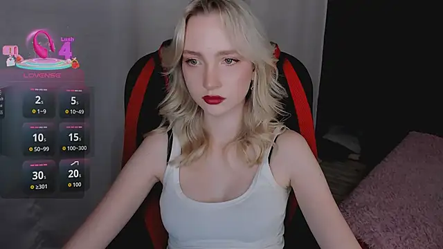 Snapshot of EllaBloom chatting on February 14, 2026, 2:25 pm EllaBloom online show from February 14, 2026, 2:25 pm