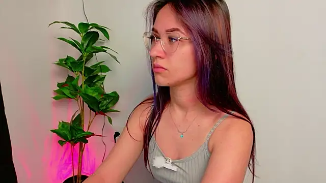 EvaBllake online show from March 26, 2026, 6:08 am