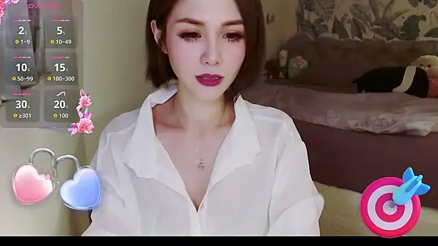 maya057000 online show from November 5, 2025, 6:08 pm