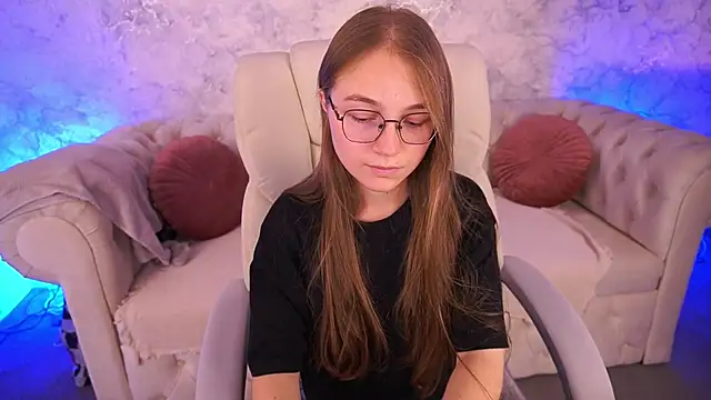 Snapshot of ArrinaWairr chatting on October 2, 2025, 2:13 pm ArrinaWairr online show from October 2, 2025, 2:13 pm