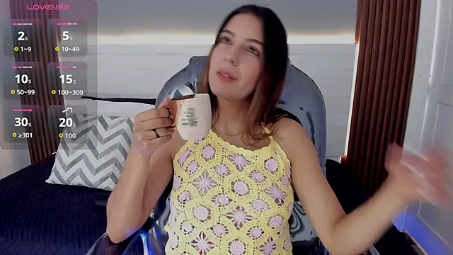 Emmy Meadows online show from October 2, 2025, 7:21 pm