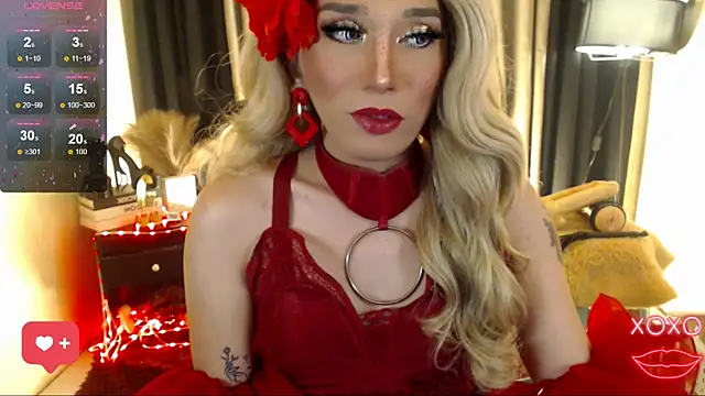 Snapshot of precious_RoseDoll chatting on October 3, 2025, 10:01 am precious RoseDoll online show from October 3, 2025, 10:01 am