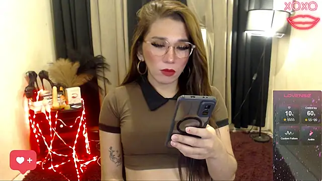 Snapshot of precious_RoseDoll chatting on November 6, 2025, 3:29 am precious RoseDoll online show from November 6, 2025, 3:29 am