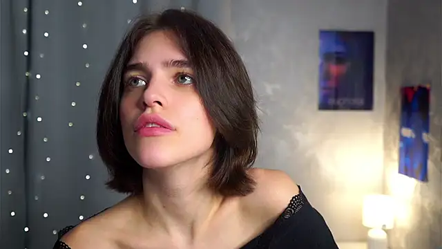 EleneButton online show from February 7, 2026, 1:09 am