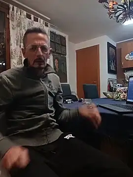 Snapshot of fabius720 chatting on November 15, 2025, 4:58 pm fabius720 online show from November 15, 2025, 4:58 pm