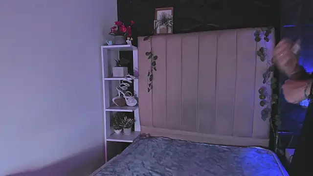 Bonnali lune online show from February 9, 2026, 7:40 pm