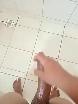 Lulugz online show from October 18, 2025, 5:25 pm