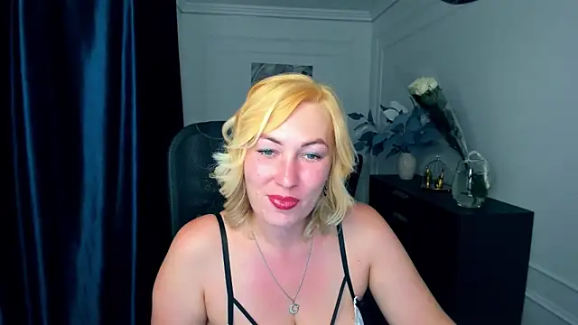 Snapshot of CamilaFatem chatting on September 23, 2025, 8:12 pm CamilaFatem online show from September 23, 2025, 8:12 pm