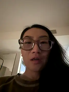 Snapshot of Aliciaz3 chatting on November 10, 2025, 5:06 am Aliciaz3 online show from November 10, 2025, 5:06 am