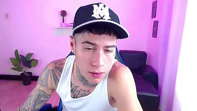 Snapshot of setthomas chatting on October 13, 2025, 3:01 pm setthomas online show from October 13, 2025, 3:01 pm