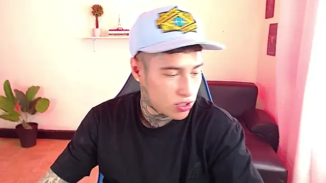 Snapshot of setthomas chatting on October 21, 2025, 2:51 pm setthomas online show from October 21, 2025, 2:51 pm