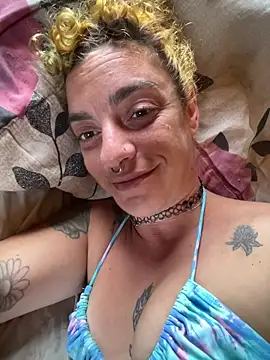 Snapshot of etherconh chatting on January 17, 2026, 3:17 pm etherconh online show from January 17, 2026, 3:17 pm