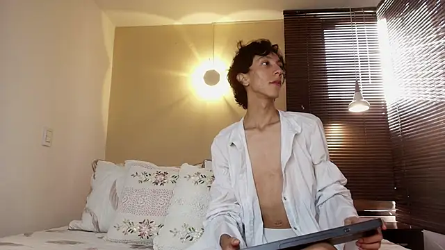 Lucian Morel S online show from October 28, 2025, 12:09 pm