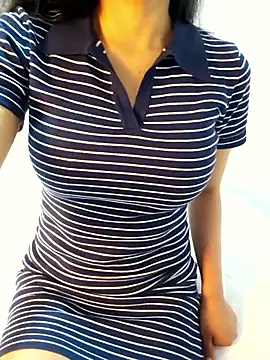 Miss Pompitas23 online show from April 13, 2026, 3:23 am