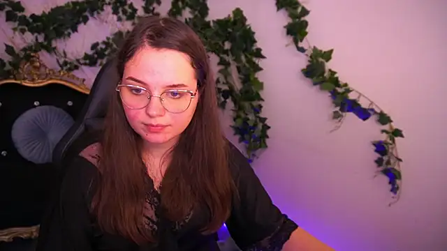 SophieDreamss online show from November 11, 2025, 2:28 pm