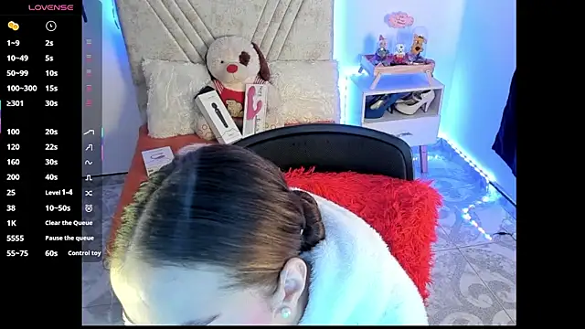 Snapshot of Mia_Victoria22 chatting on July 17, 2026, 4:34 pm Mia Victoria22 online show from July 17, 2026, 4:34 pm