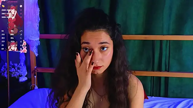 BettyMaldonado online show from October 29, 2025, 9:11 am