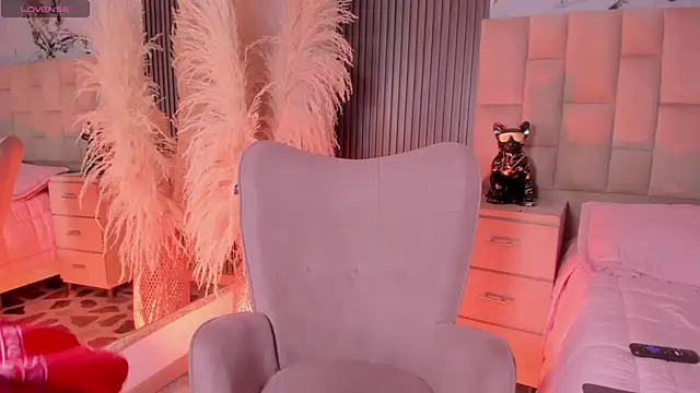 AdharaSweet1  online show from March 27, 2026, 5:46 am