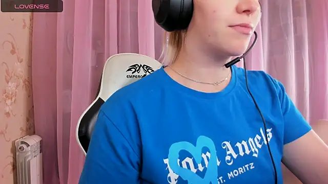 Snapshot of Anabel-Candy chatting on October 21, 2025, 6:25 am Anabel-Candy online show from October 21, 2025, 6:25 am