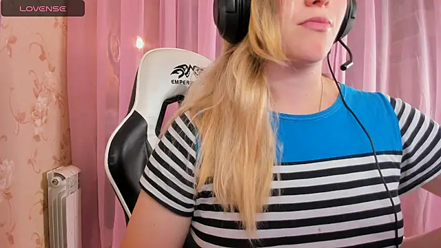 Snapshot of Anabel-Candy chatting on October 22, 2025, 6:40 pm Anabel-Candy online show from October 22, 2025, 6:40 pm