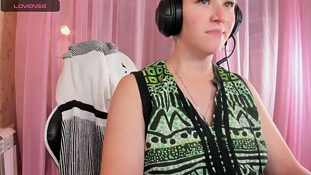 Snapshot of Anabel-Candy chatting on October 31, 2025, 6:20 pm Anabel-Candy online show from October 31, 2025, 6:20 pm