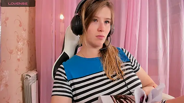 Snapshot of Anabel-Candy chatting on November 9, 2025, 6:17 pm Anabel-Candy online show from November 9, 2025, 6:17 pm