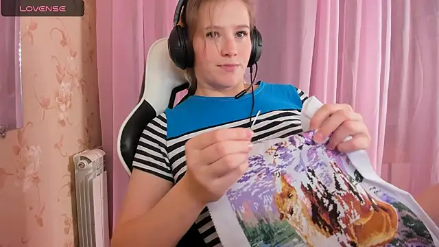 Snapshot of Anabel-Candy chatting on November 10, 2025, 6:29 pm Anabel-Candy online show from November 10, 2025, 6:29 pm