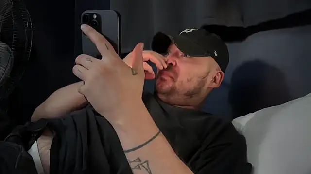 rough1985 online show from September 19, 2025, 5:53 am