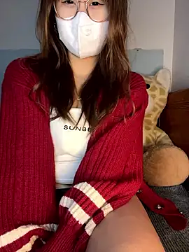 Meowyeuk6 online show from January 7, 2026, 3:47 pm