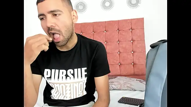 magnus serket online show from September 11, 2025, 11:32 am