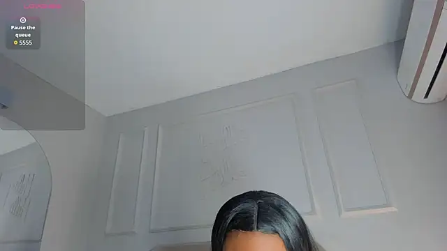 Anamonrroe online show from February 8, 2026, 8:01 pm