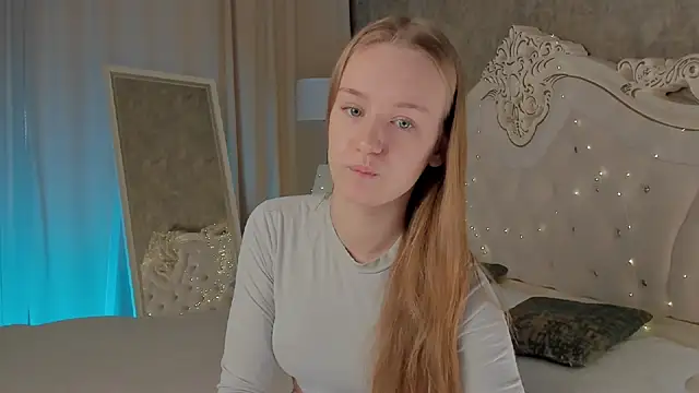 Lucy Shaw online show from October 5, 2025, 8:56 am