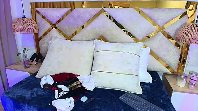 Scarlett Vegaa online show from October 6, 2025, 1:08 pm