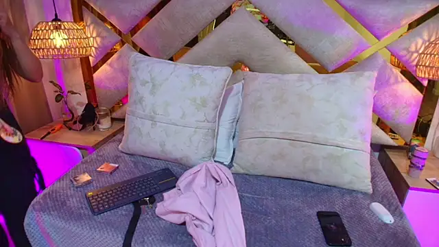 Scarlett Vegaa online show from October 31, 2025, 11:11 am