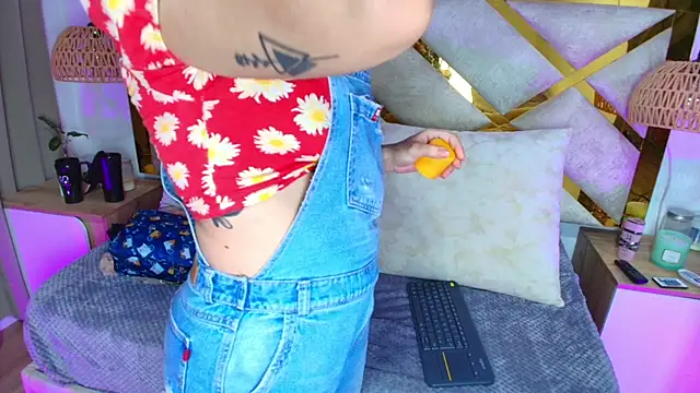 Scarlett Vegaa online show from November 3, 2025, 11:22 am