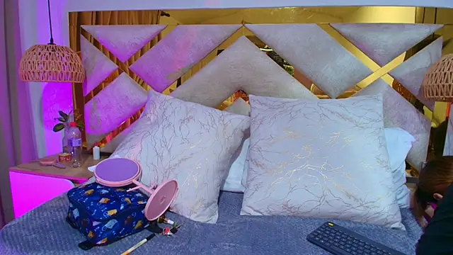 Scarlett Vegaa online show from November 11, 2025, 12:05 pm