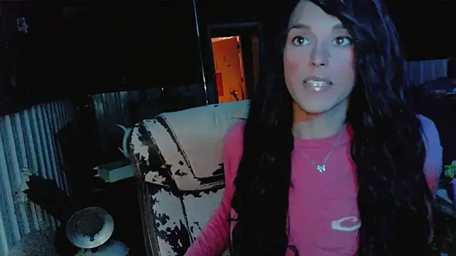 HTXBBY3130 online show from October 12, 2025, 3:38 am