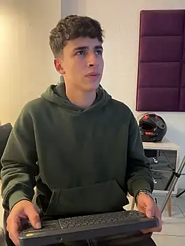 AdrianRinaldi online show from January 7, 2026, 8:00 pm