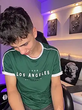 AdrianRinaldi online show from March 31, 2026, 8:09 pm