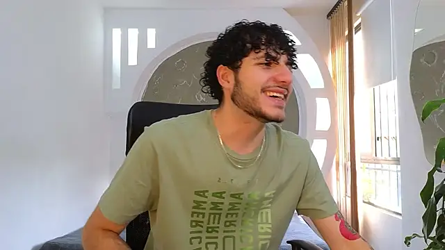 Snapshot of Rafael_Mendezz chatting on September 12, 2025, 8:53 pm Rafael Mendezz online show from September 12, 2025, 8:53 pm