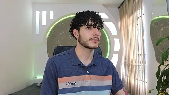 Snapshot of Rafael_Mendezz chatting on September 15, 2025, 8:53 pm Rafael Mendezz online show from September 15, 2025, 8:53 pm