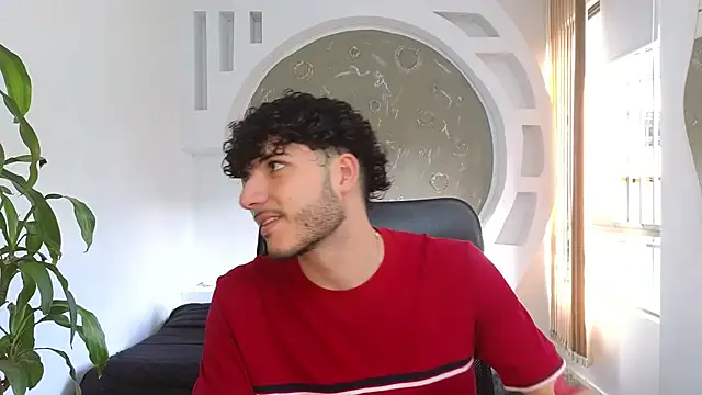 Snapshot of Rafael_Mendezz chatting on October 2, 2025, 8:16 pm Rafael Mendezz online show from October 2, 2025, 8:16 pm