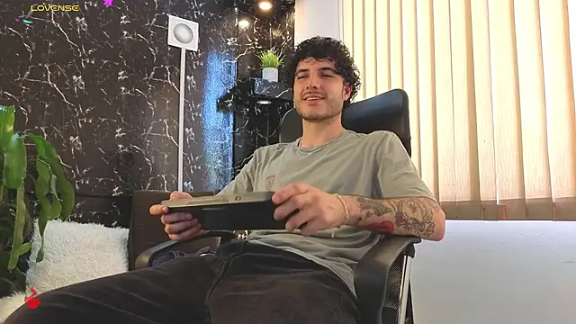 Rafael Mendezz online show from March 22, 2026, 7:17 pm