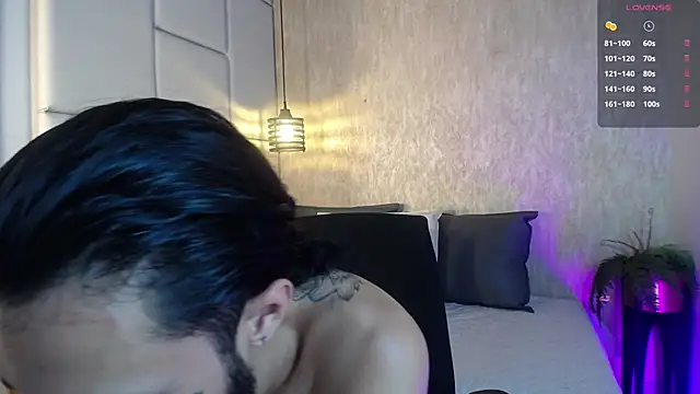 Snapshot of Hisoka_011 chatting on February 26, 2026, 8:08 pm Hisoka 011 online show from February 26, 2026, 8:08 pm