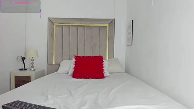 lapiz lazuli12 online show from October 7, 2025, 7:00 pm