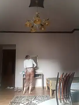 Julia Giulia online show from October 2, 2025, 1:07 pm