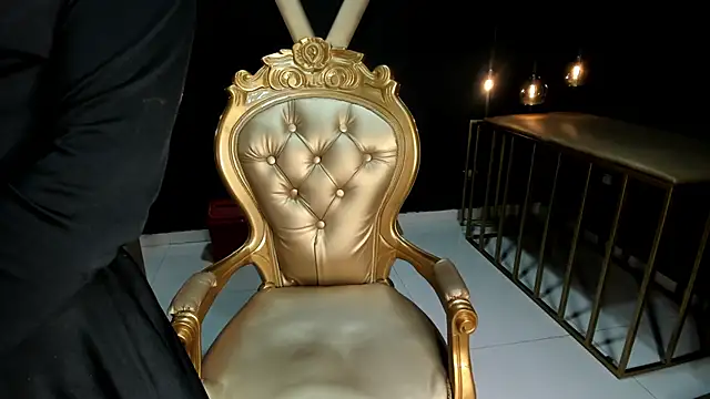 Sweettpleasure online show from May 19, 2026, 1:39 pm
