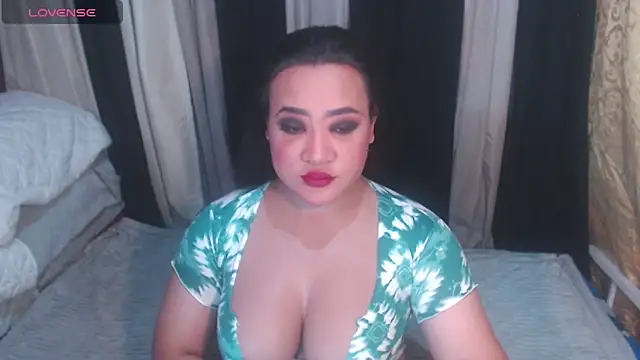Hotcum ella online show from April 20, 2026, 1:41 am